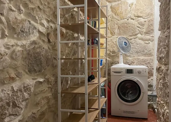 דירה A 1 Min De La