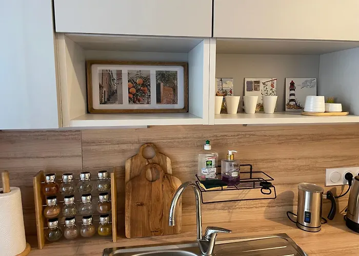 A 1 Min De La ניס